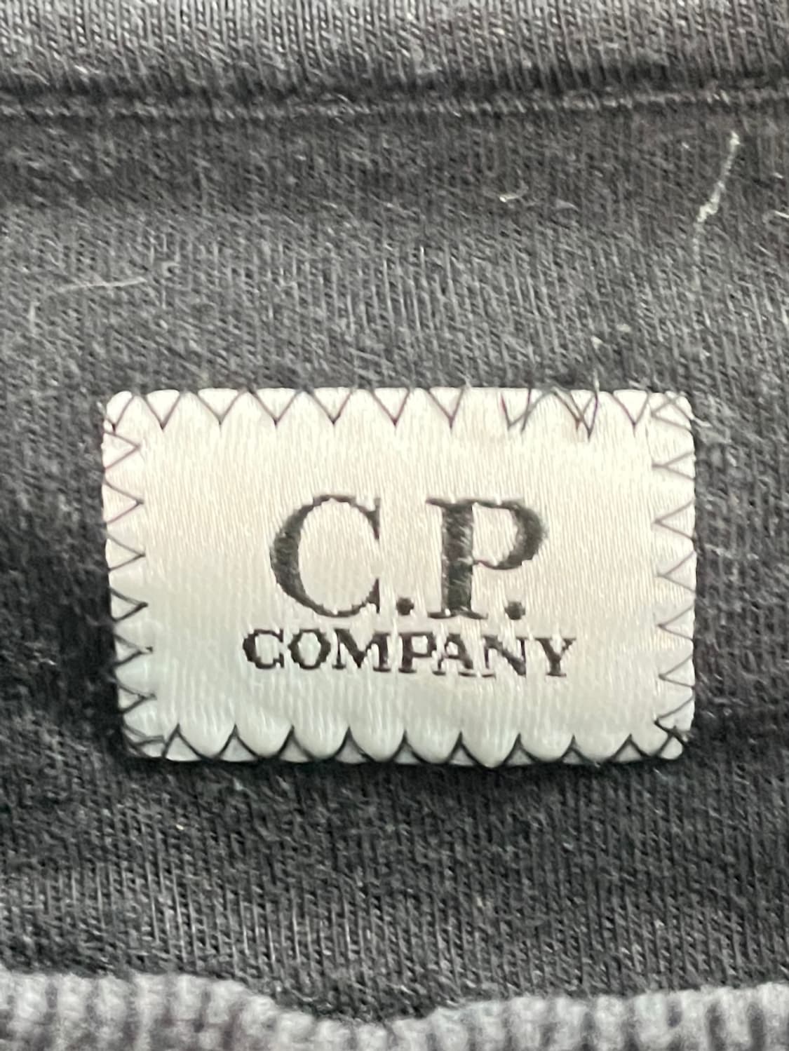 CP컴퍼니 렌즈 라운드 맨투맨 (on.187) 상품이미지5