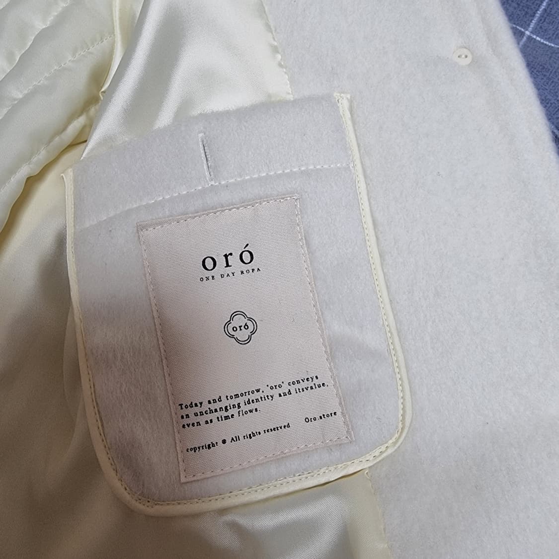 아이보리 부클 울 코트 상품이미지3