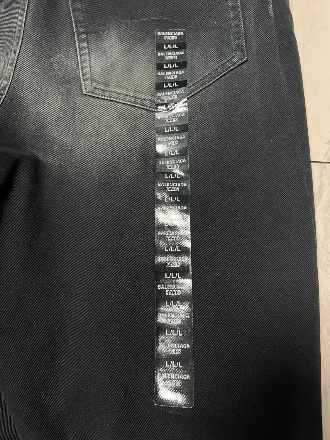 발렌시아가 23ss 스티커배기 L 상품이미지4