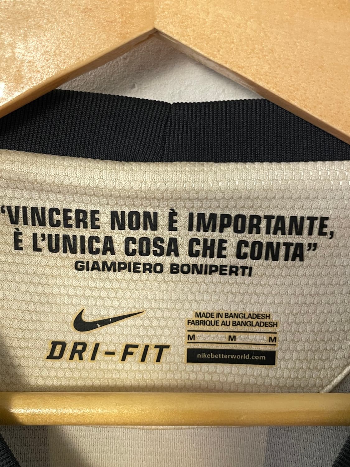 나이키 유벤투스 홈 유니폼  상품이미지4