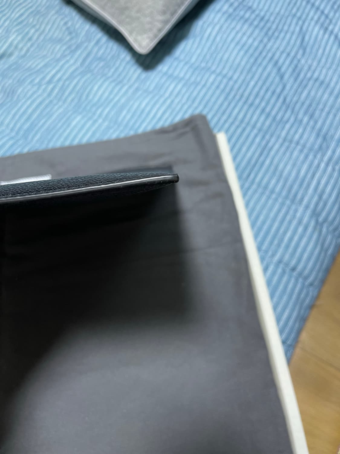 톰브라운 21 FW 클러치백 팝니다 상품이미지4