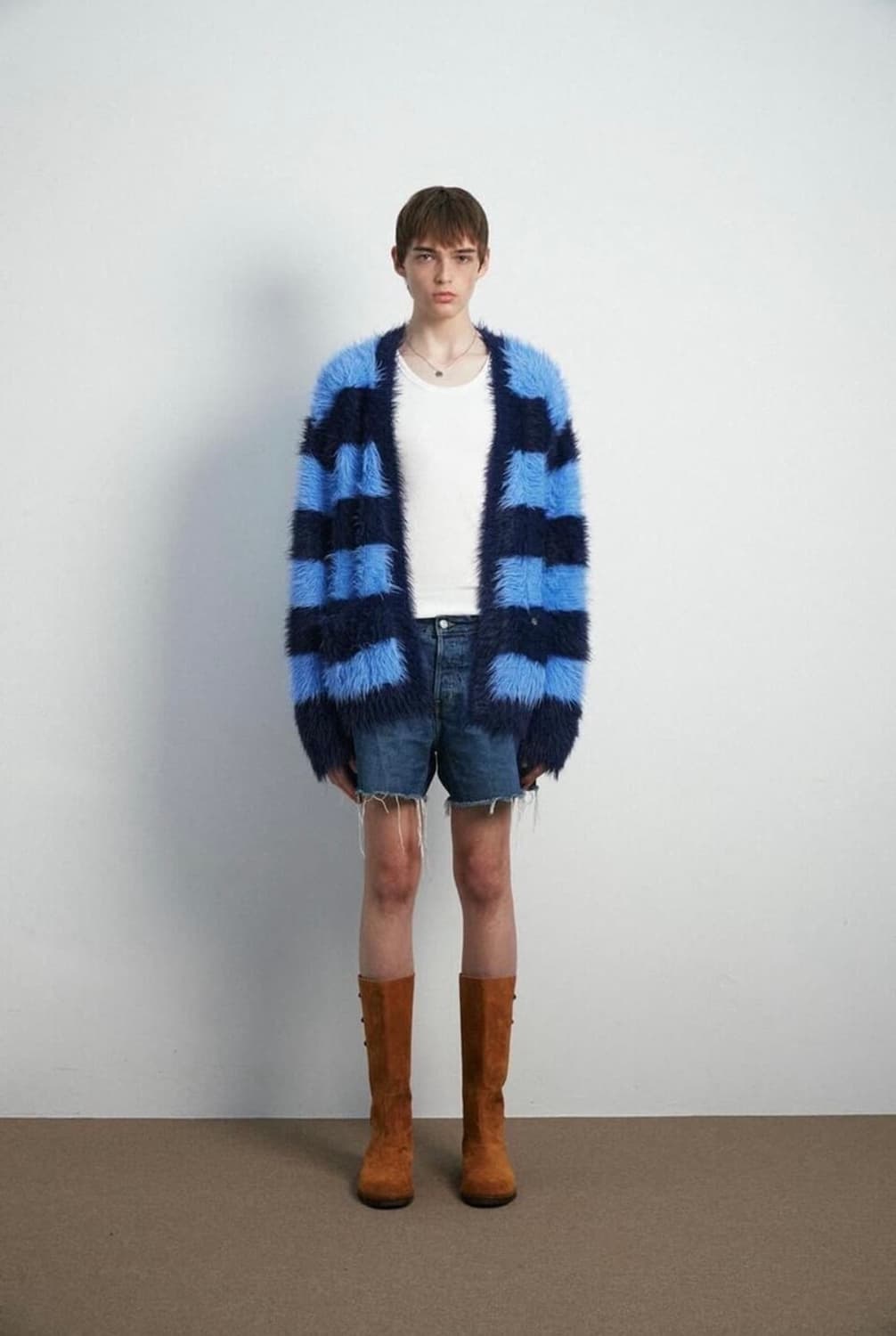 유니섹스 오버사이즈 헤어리 스트라이프 가디건 블루네이비 상품이미지1