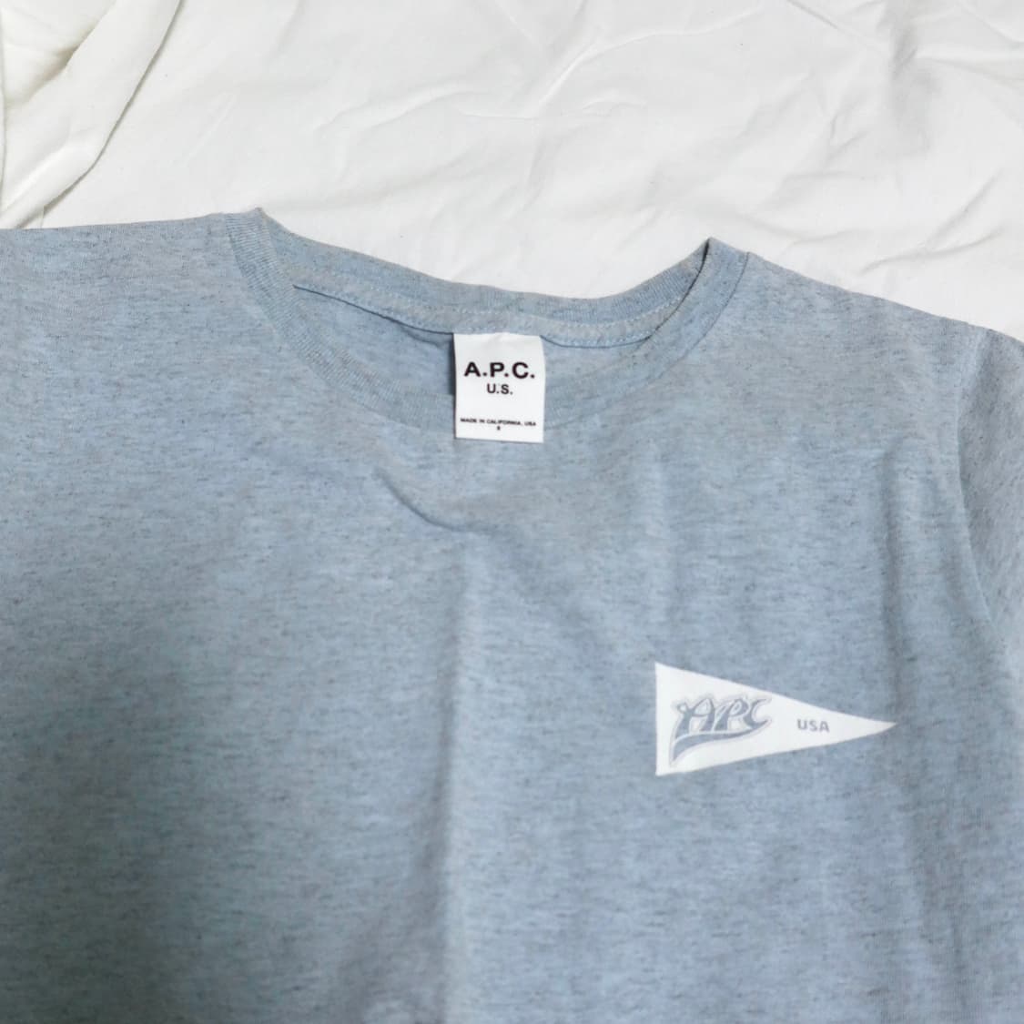 A.P.C. 하늘색 반팔티 상품이미지4