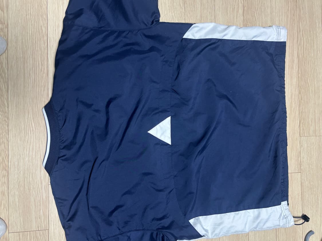 첼시 바람막이 맨투맨 팝니다! 상품이미지3