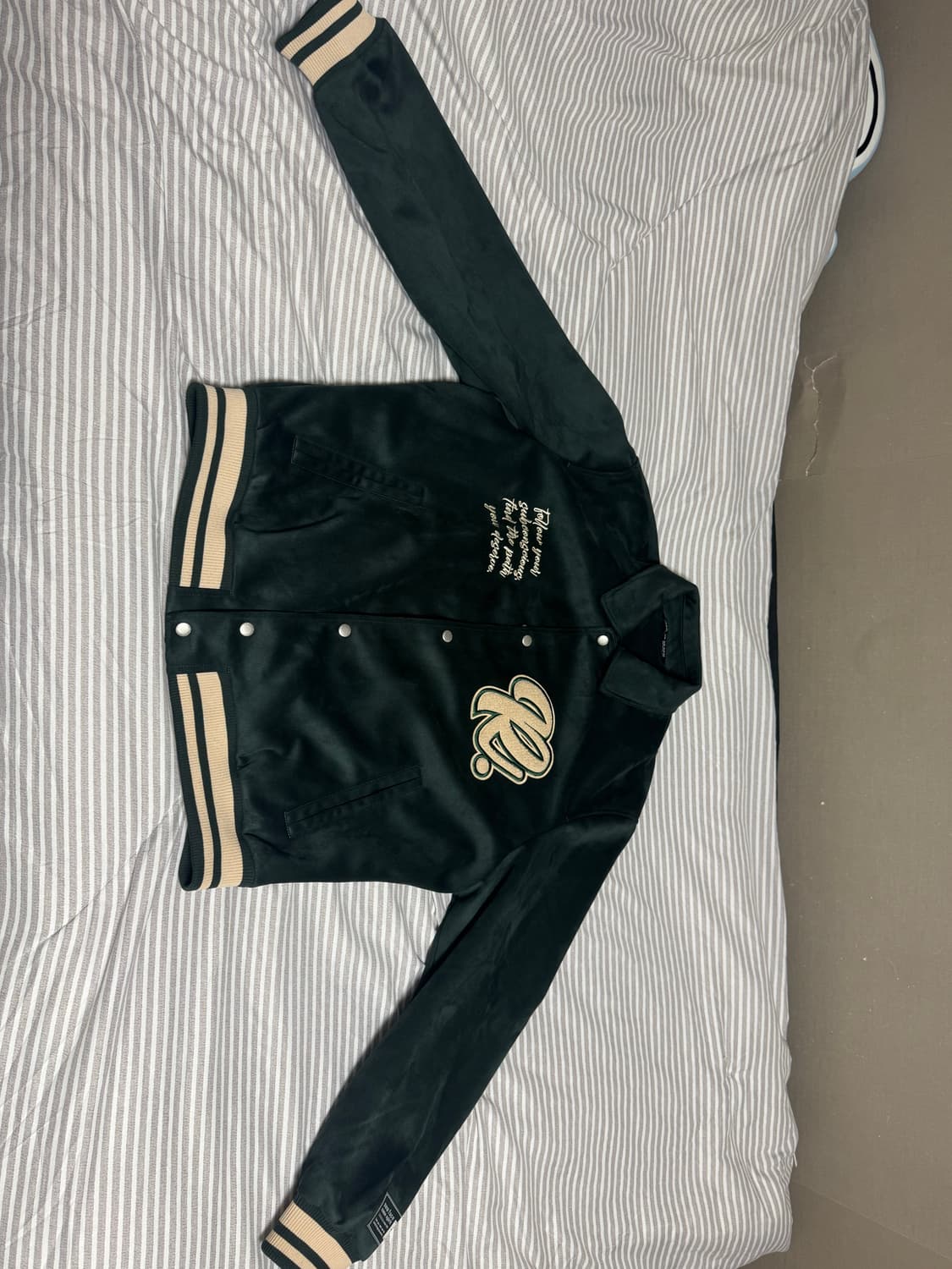 자라 맨 새틴 바시티 자켓 (다크그린) ZARA MAN 사틴 레터맨 자켓 상품이미지1