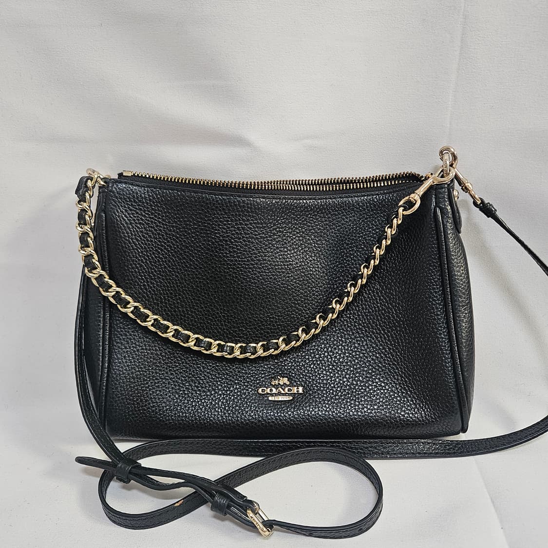 코치 레더 크로스백 상품이미지1