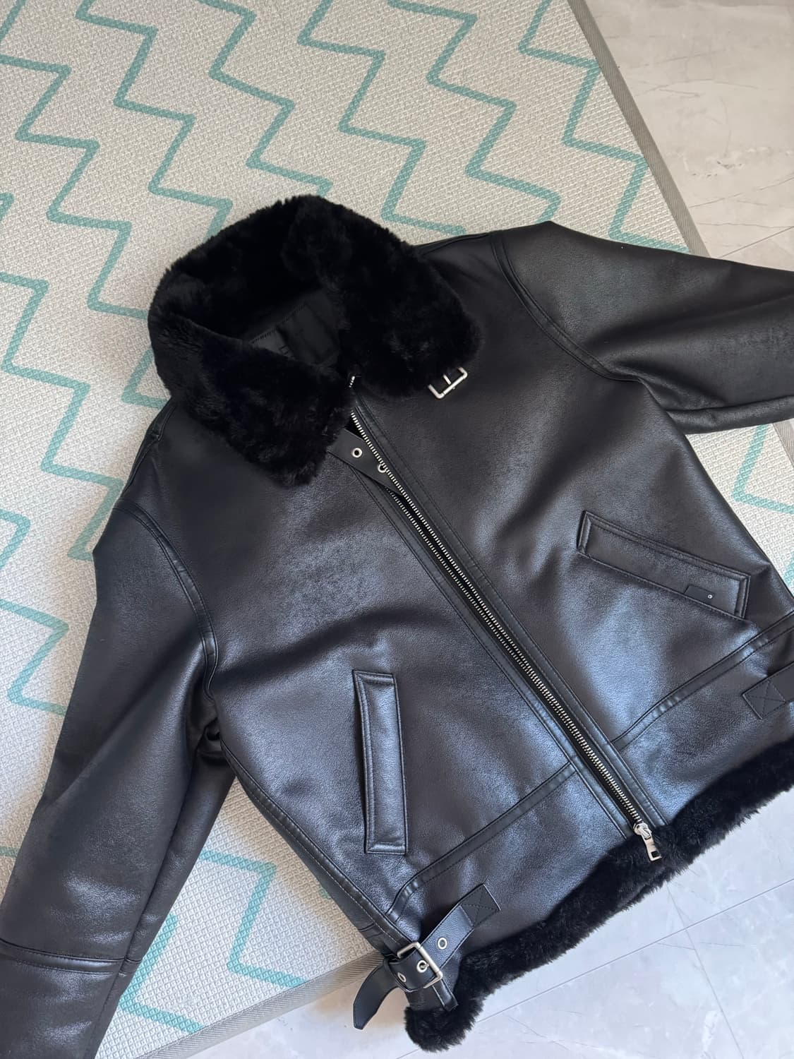 레프트서울 무스탕 [블랙퍼] 상품이미지1