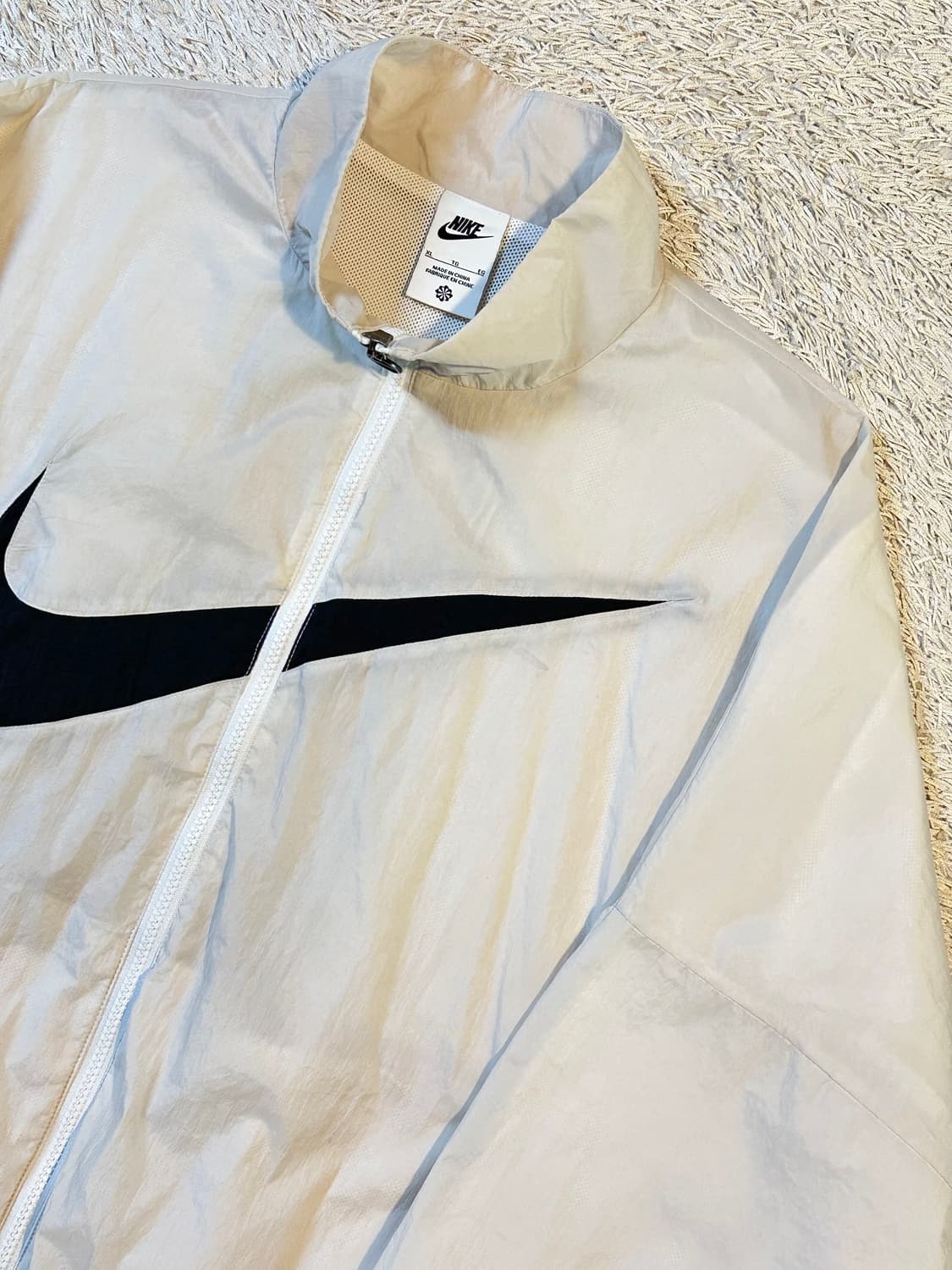 나이키 NIKE 신형 빅스우시 우븐 바람막이 자켓 화이트 우먼스 상품이미지2
