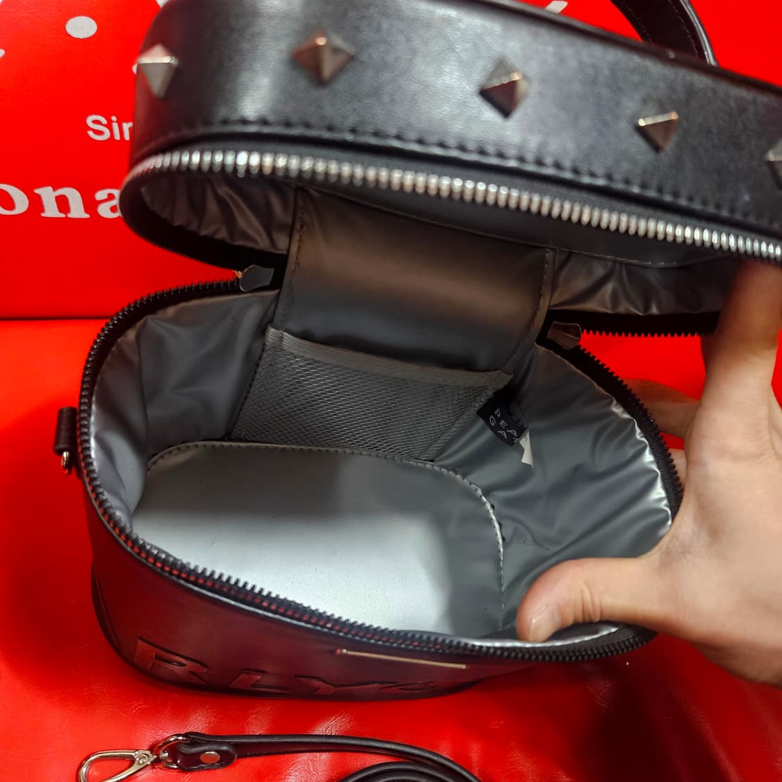 파리게이츠 가죽 스터드 보냉 크로스백 상품이미지7