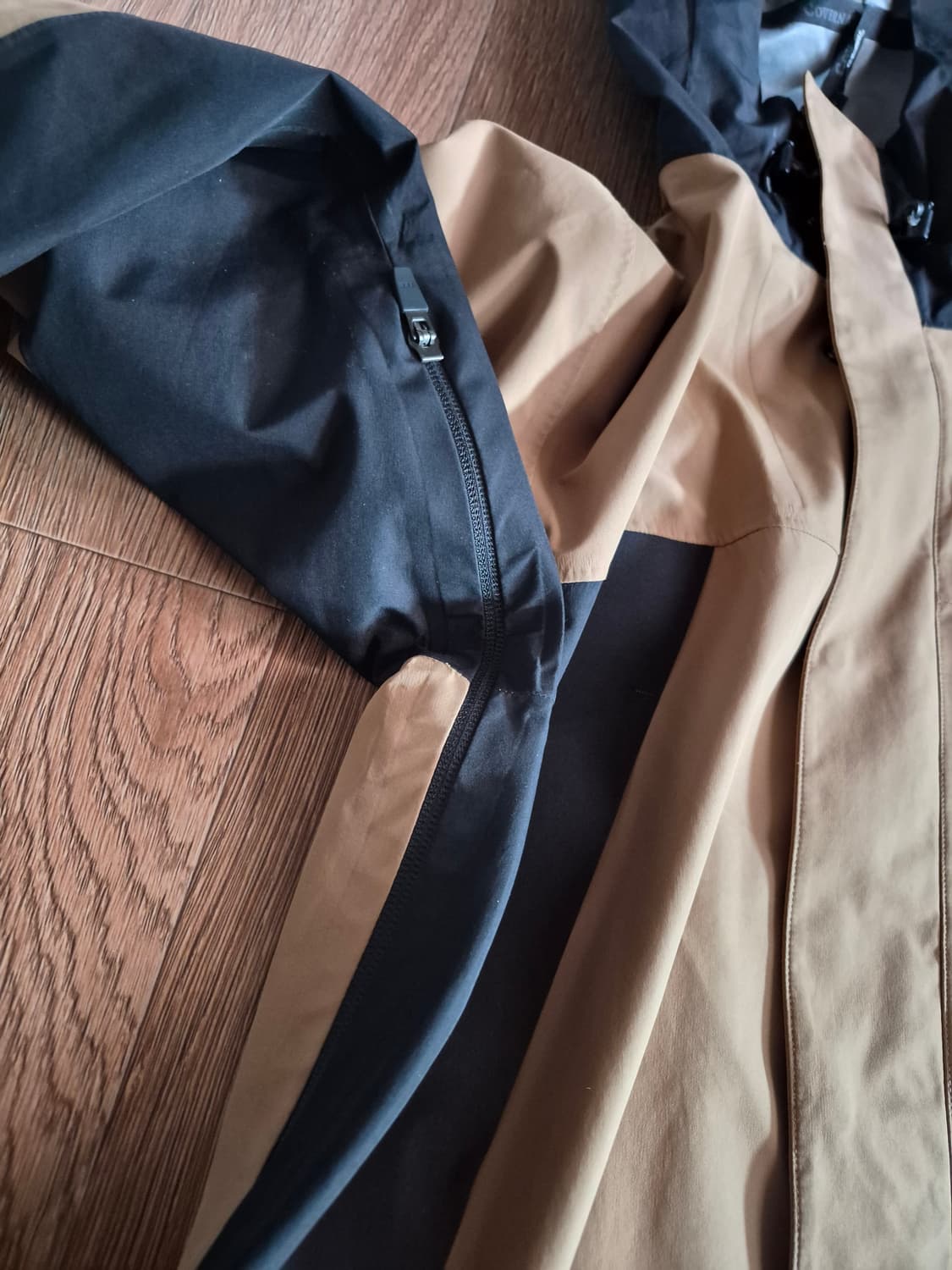 커버낫 심실드 윈드브레이커 상품이미지2