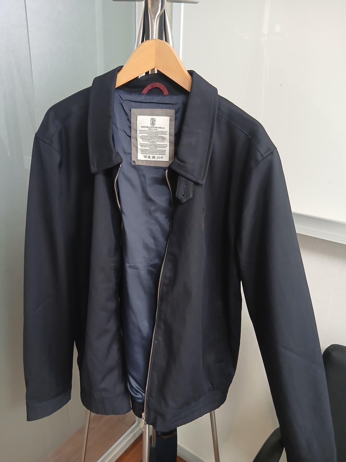 브루넬로 쿠치넬리 네이비 테크니컬 블루종 자켓 상품이미지1