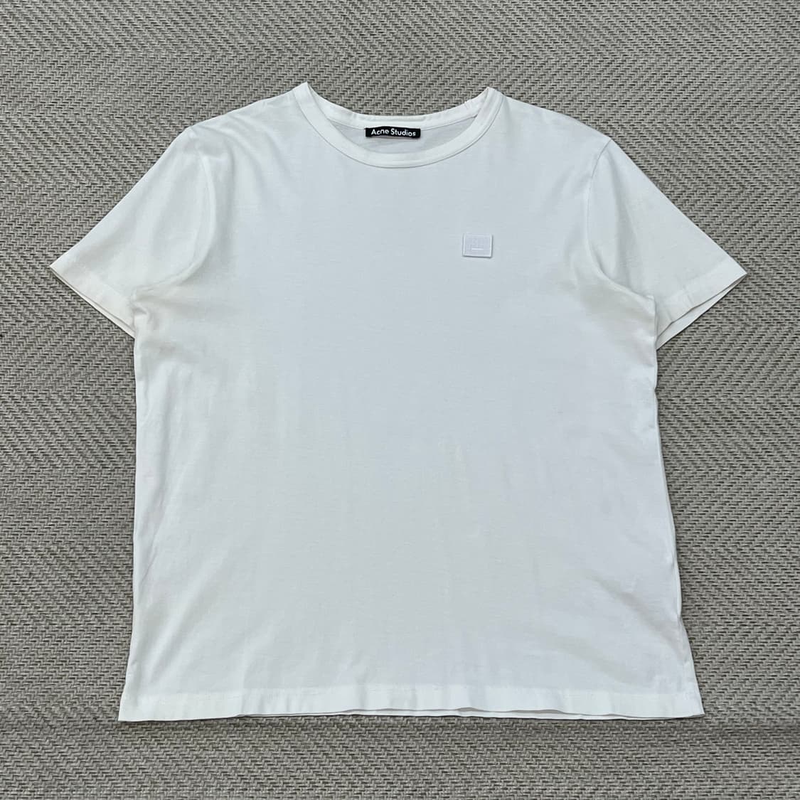 아크네스튜디오 로고 반팔티 r3381 상품이미지1