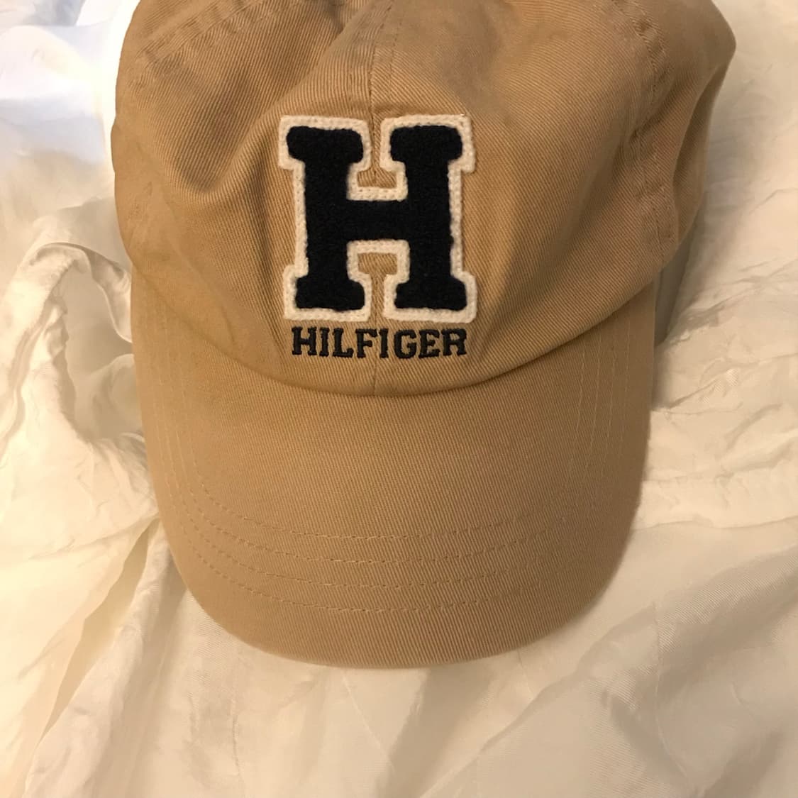 Tommy Hilfiger 타미힐피거 베이지 볼캡 상품이미지2