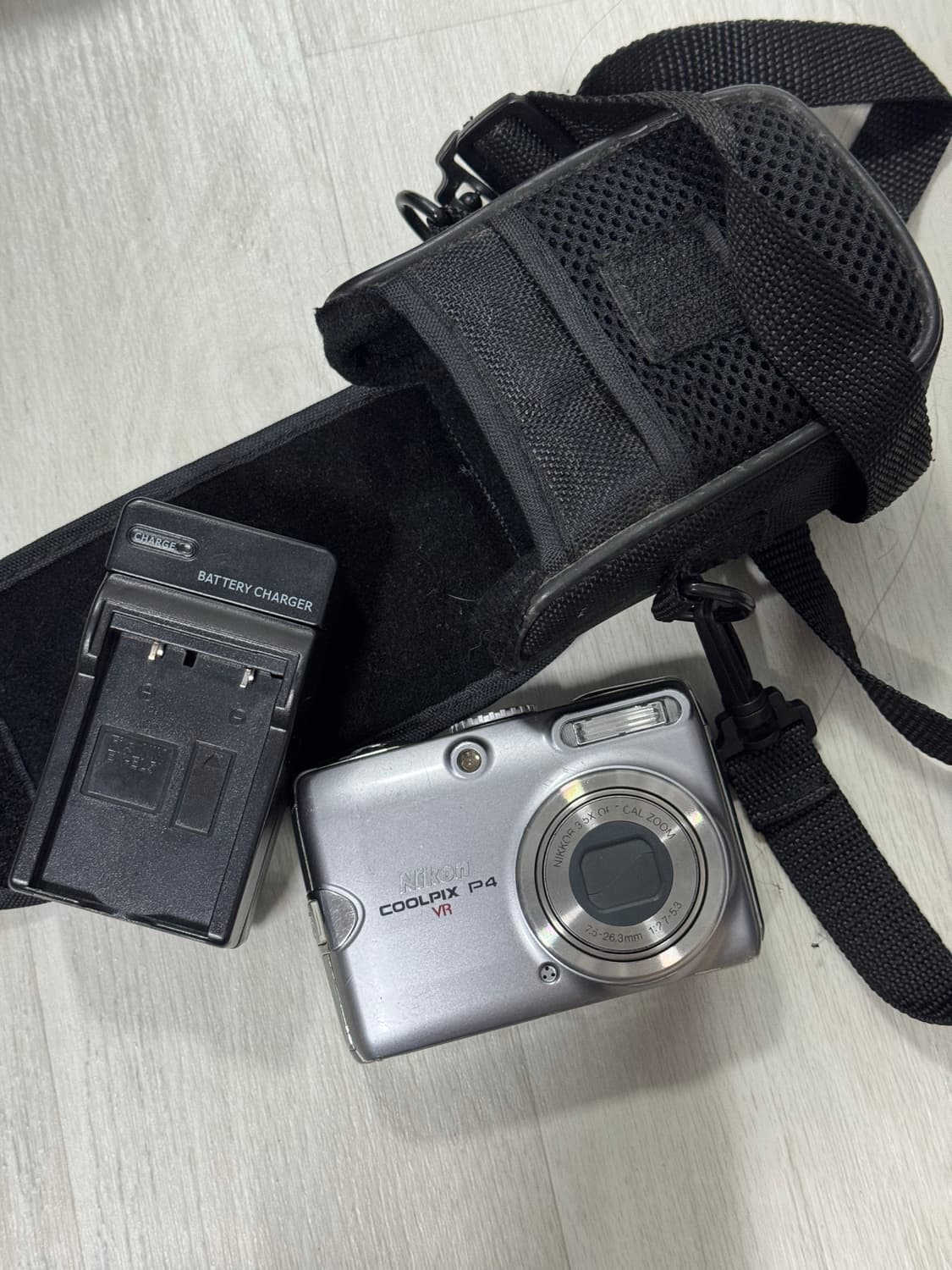 니콘 쿨픽스 P4 카메라 상품이미지2