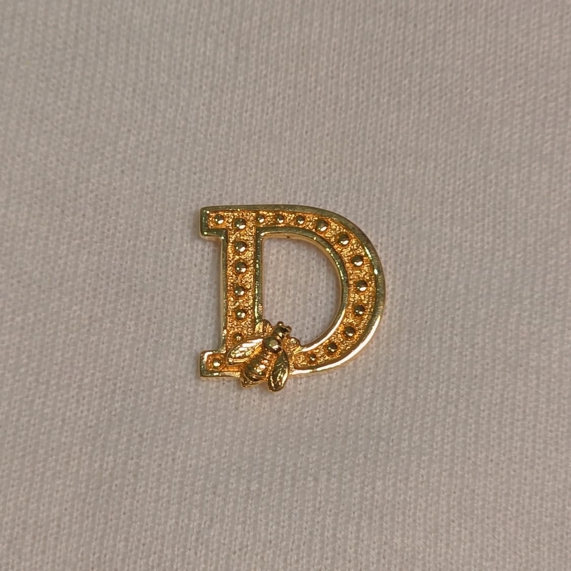 디올 D 로고 꿀벌 브로치 금장 상품이미지4