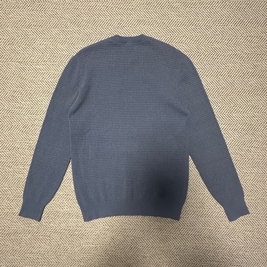 THEORY round neck knit sweater 상품이미지2