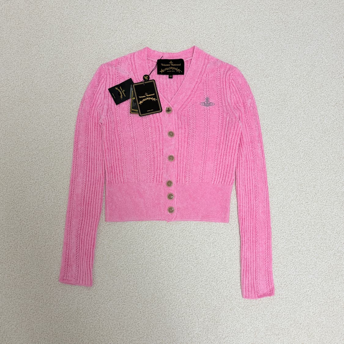 비비안웨스트우드 슬림핏 크롭 가디건-핑크 상품이미지1