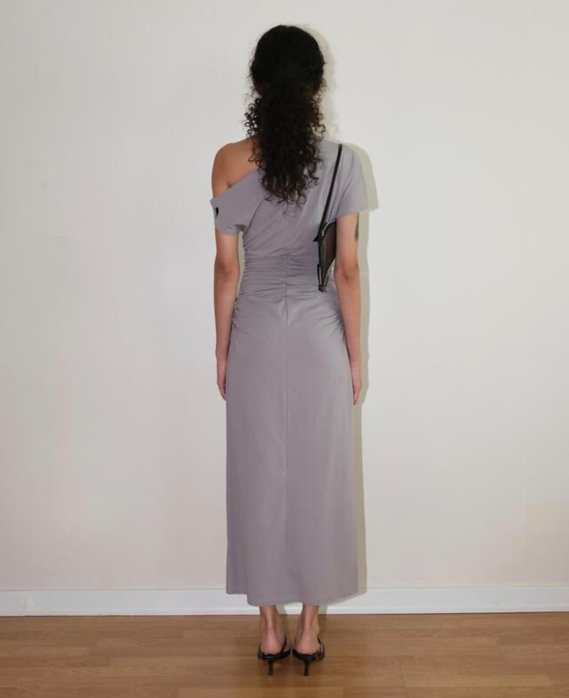 이콤마이 언밸런스드 선 드레스 그레이 새상품 상품이미지3