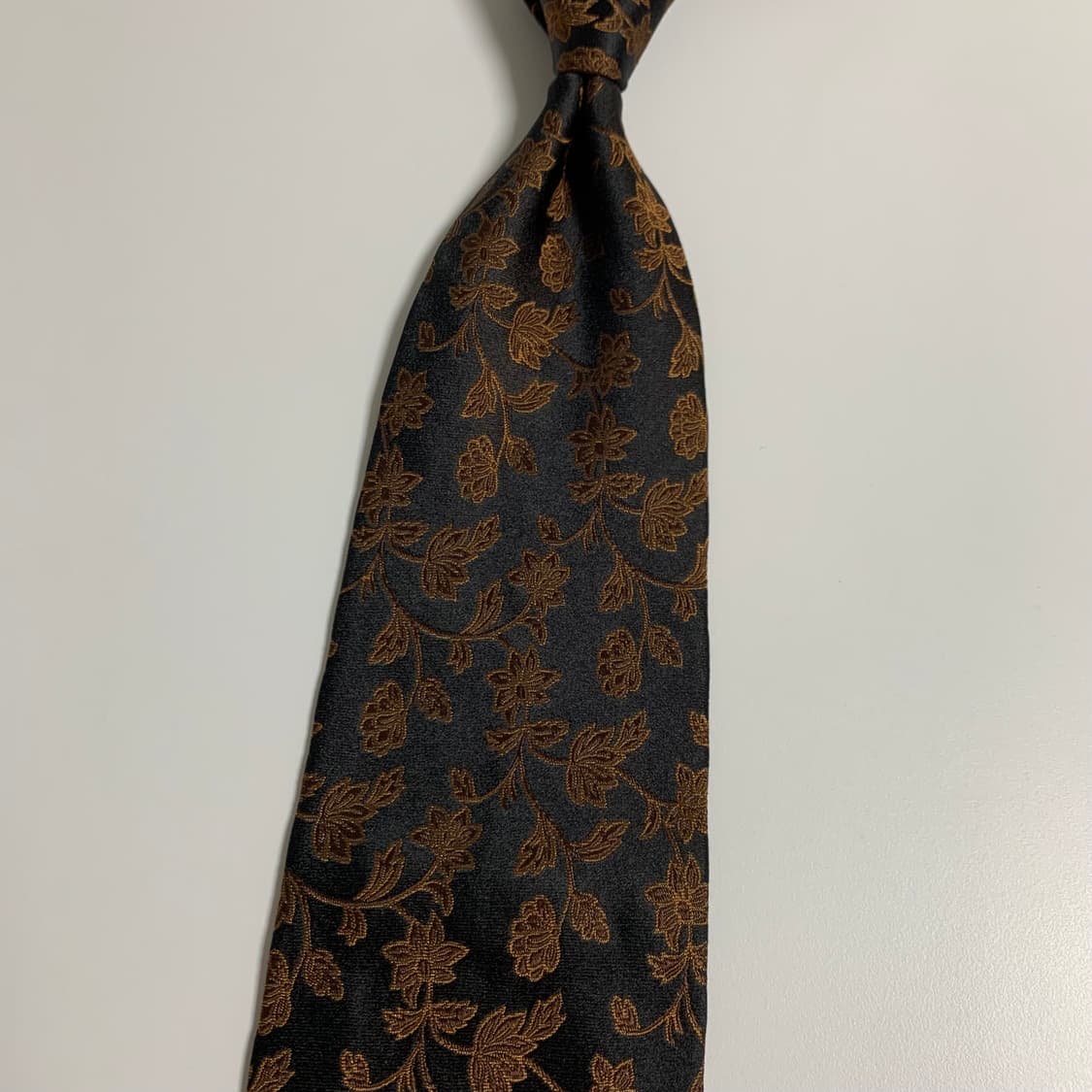 발렌티노(VALENTINO) 신형 블랙 페이즐리 넥타이 명품 A+등급 상품이미지9