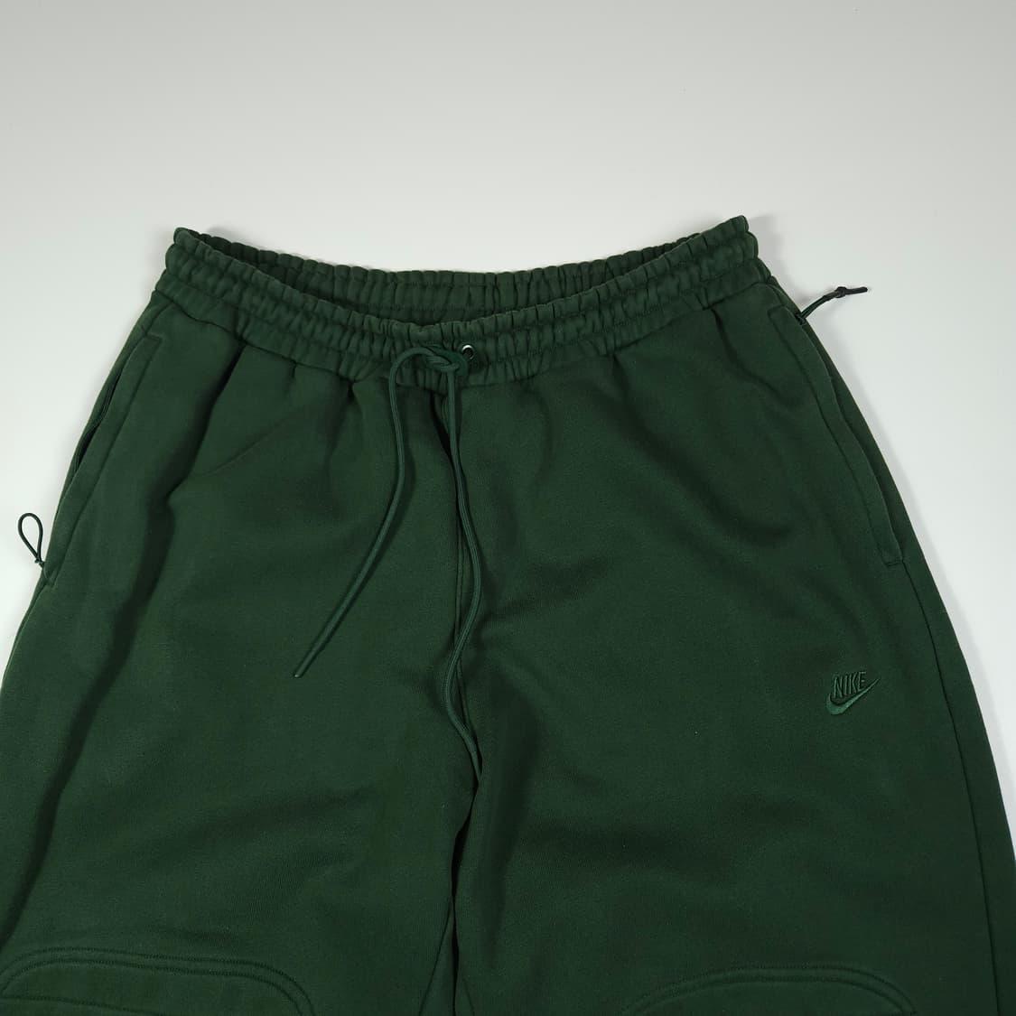 나이키 테크팩 스웻팬츠 그린 상품이미지2