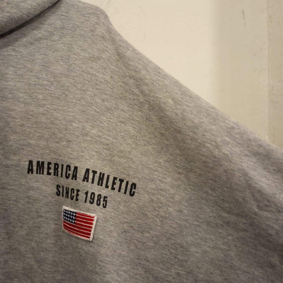 핑크수푼 캐주얼 아메리카 패치 후드집업
프리사이즈 상품이미지1