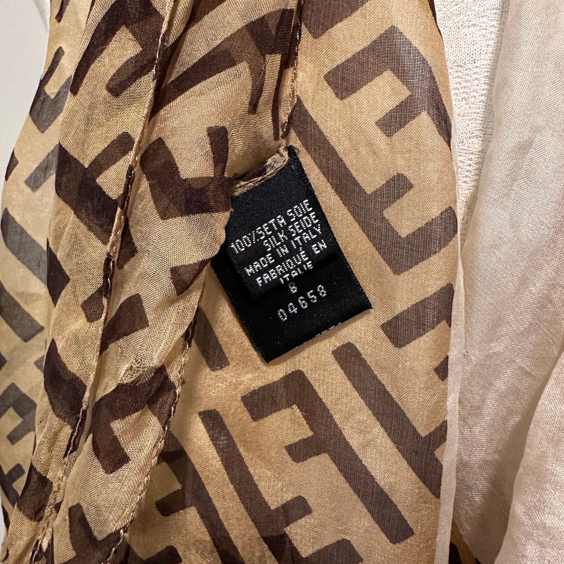 펜디 FF로고 실크 스카프 상품이미지5