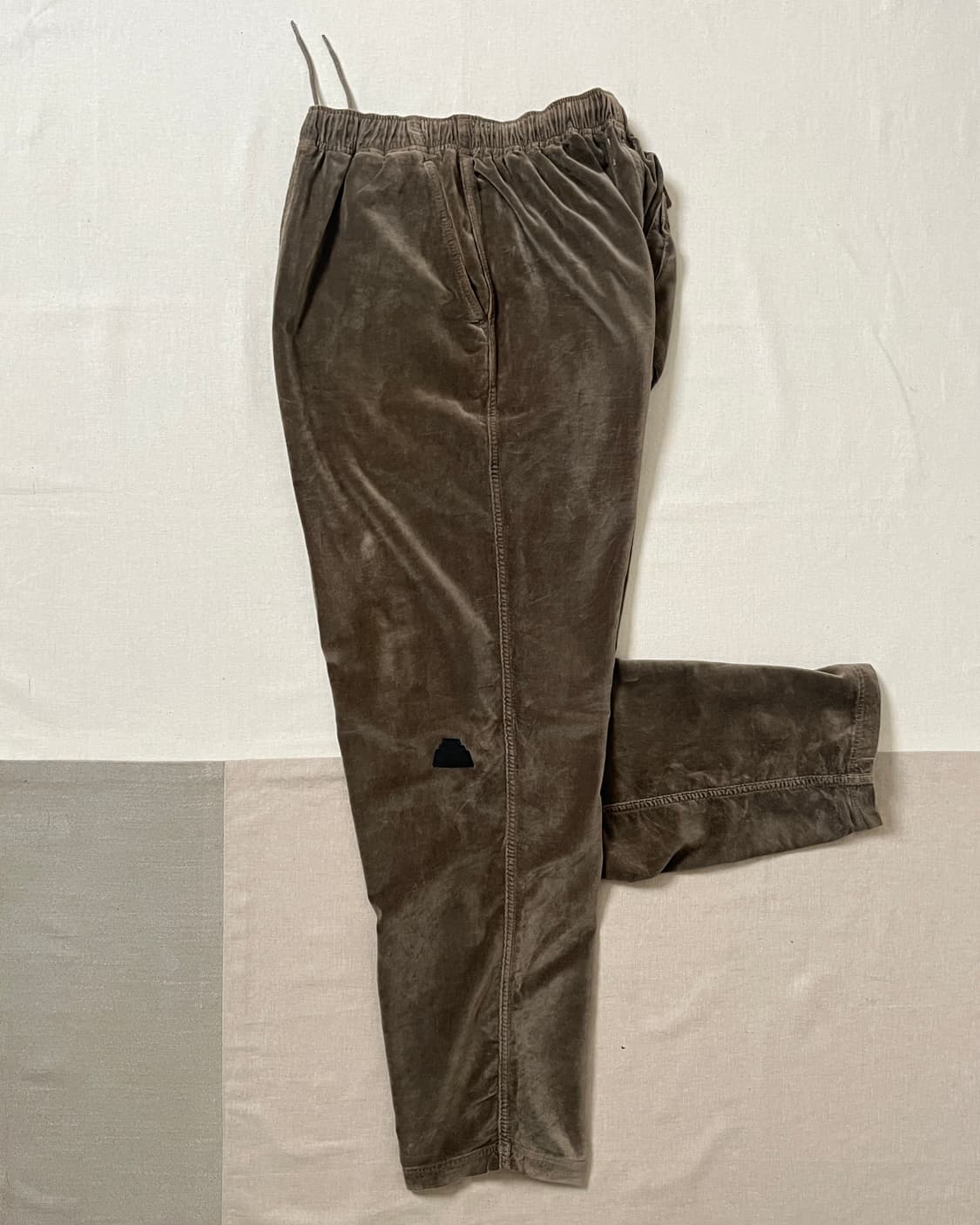 카브엠트 벨루어 트랙팬츠 cav empt 벨벳 이지팬츠 상품이미지3