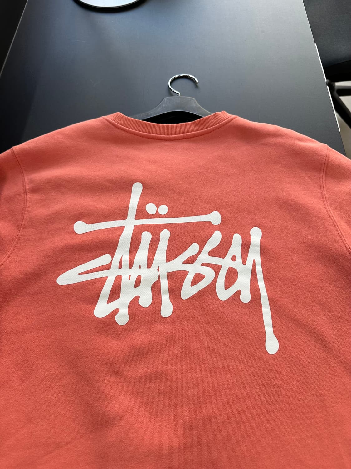 스투시 백로고 맨투맨 오렌지 상품이미지4