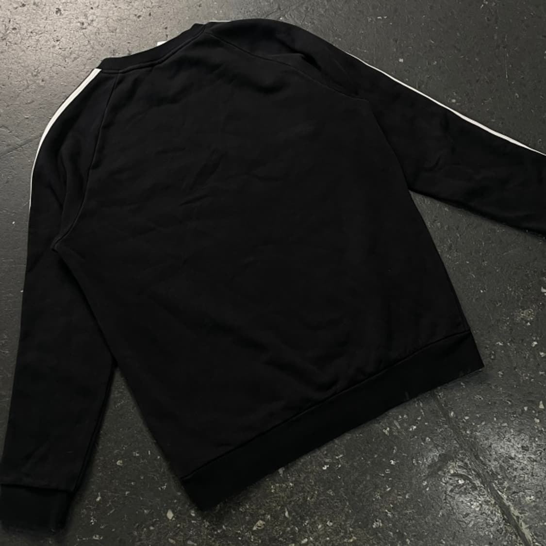 100 아디다스 삼선 맨투맨  상품이미지5