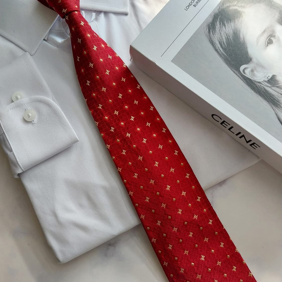 셀린느 실크 와인 트리오페 자카드 넥타이 9.2cm A+등급 K1560
 상품이미지8