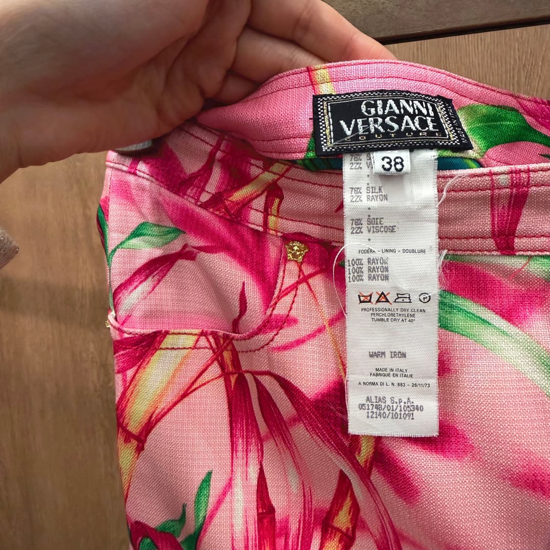 베르사체 미디 스커트 트로피컬 플로럴 프린팅 사이드 슬릿 H라인 핑크 상품이미지8