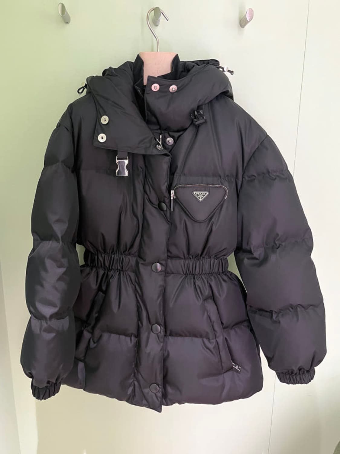 프라다 리나일론 다운 재킷 패딩 구해요 상품이미지1