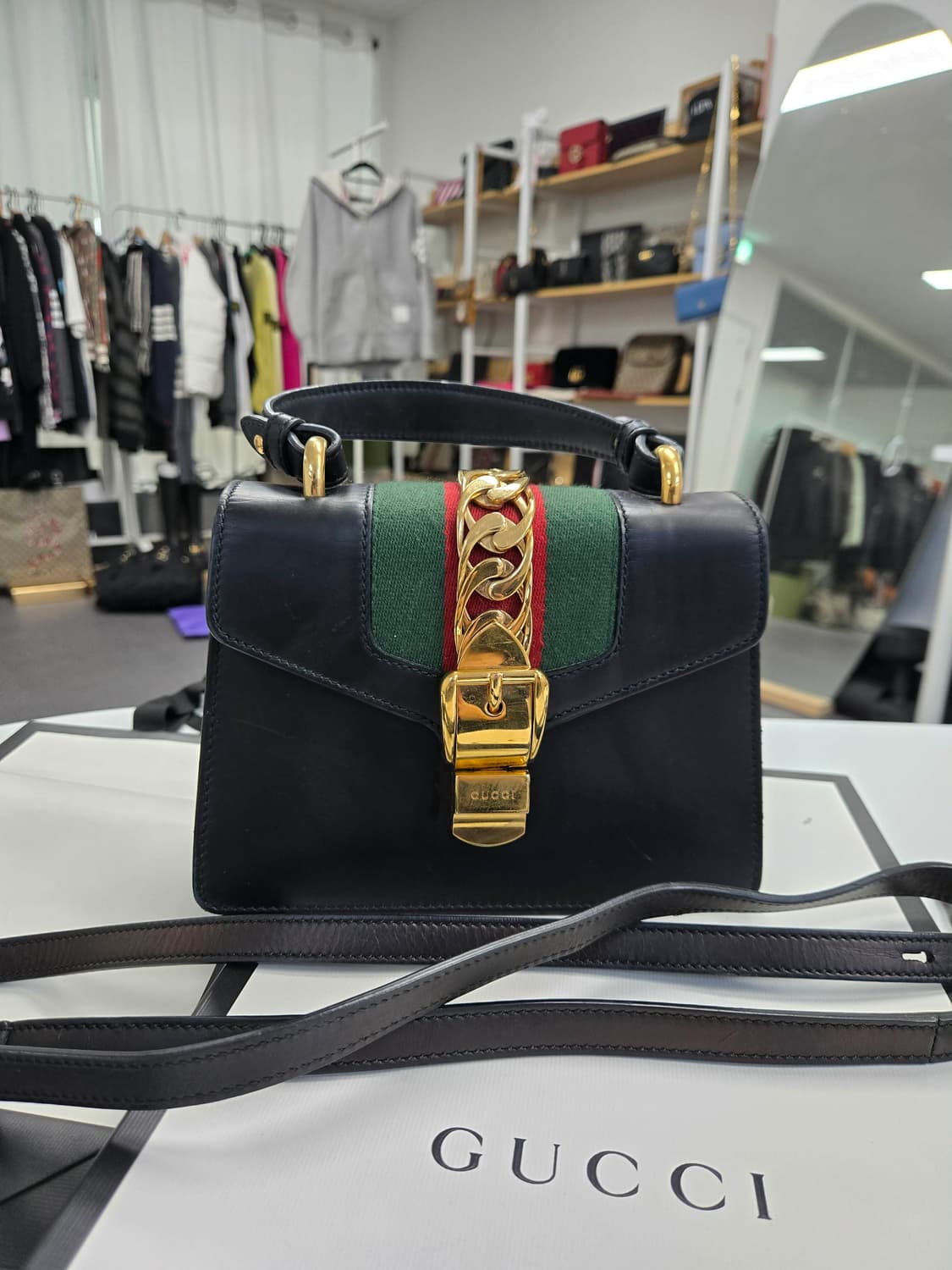 [50%할인] 구찌 실비백 상품이미지2