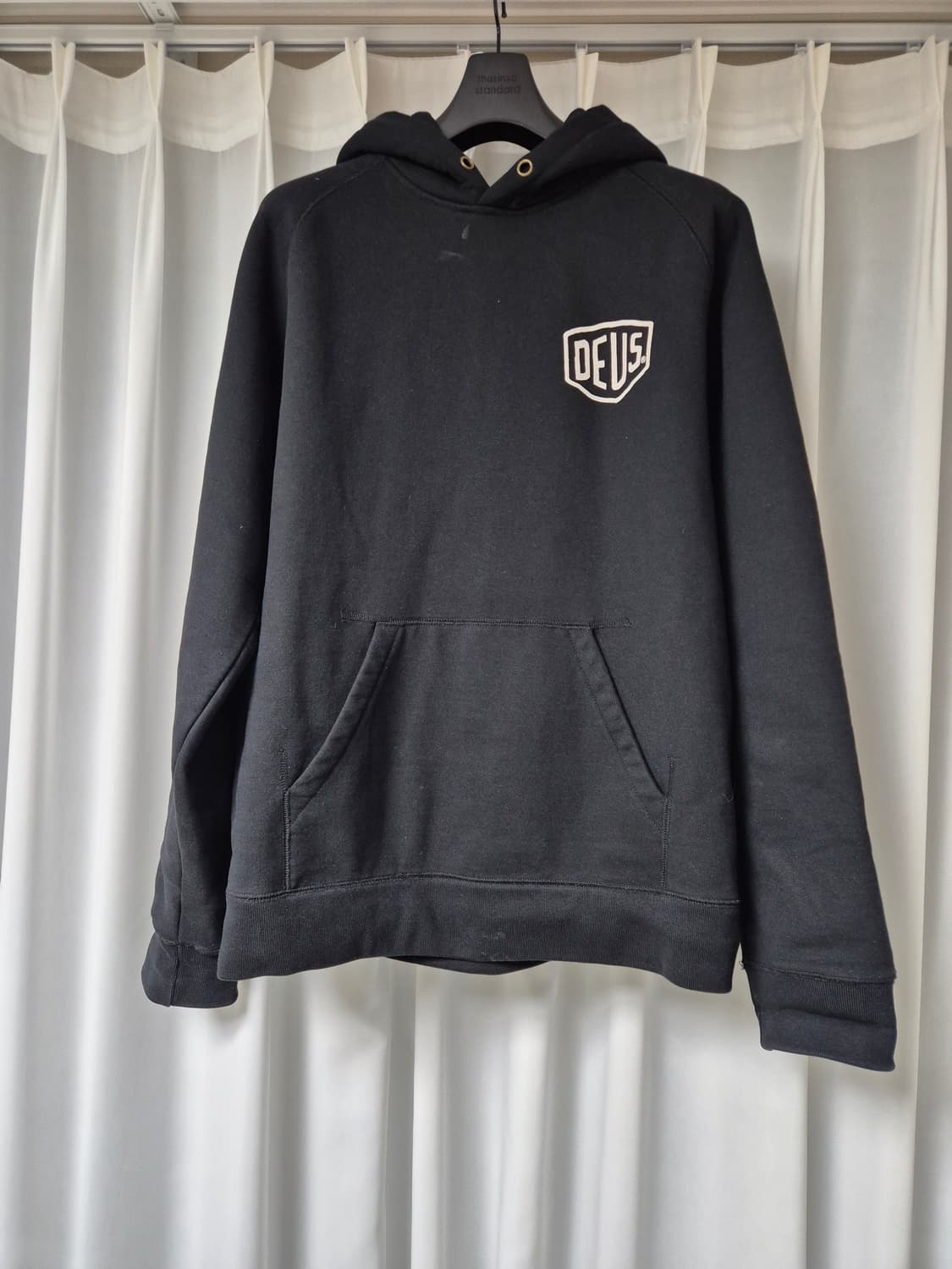 [XL] 데우스 엑스 마키나 서울 후드티 블랙 상품이미지2