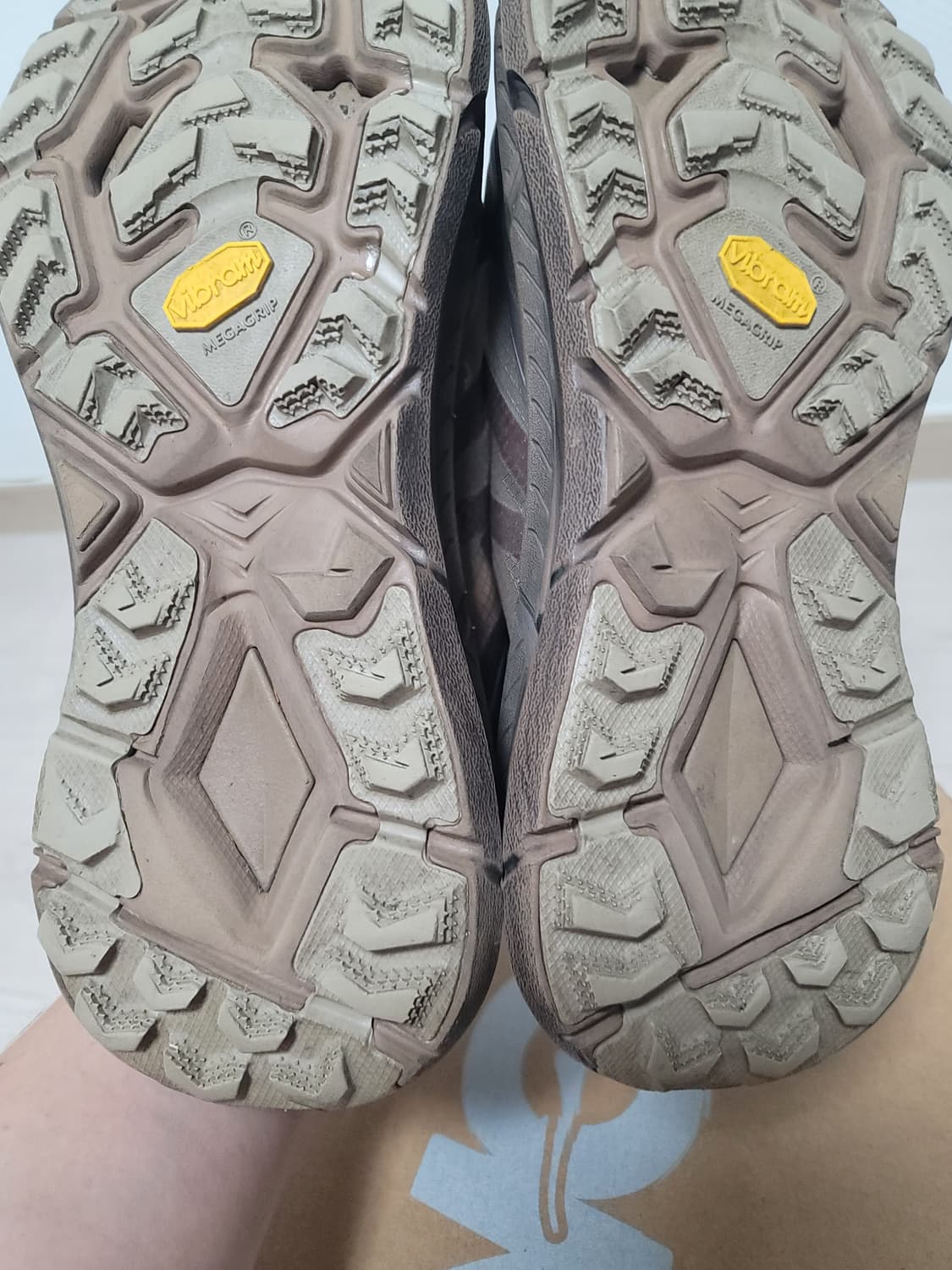 [270] 호카x새티스파이 마파테 스피드4 라이트러버 상품이미지8