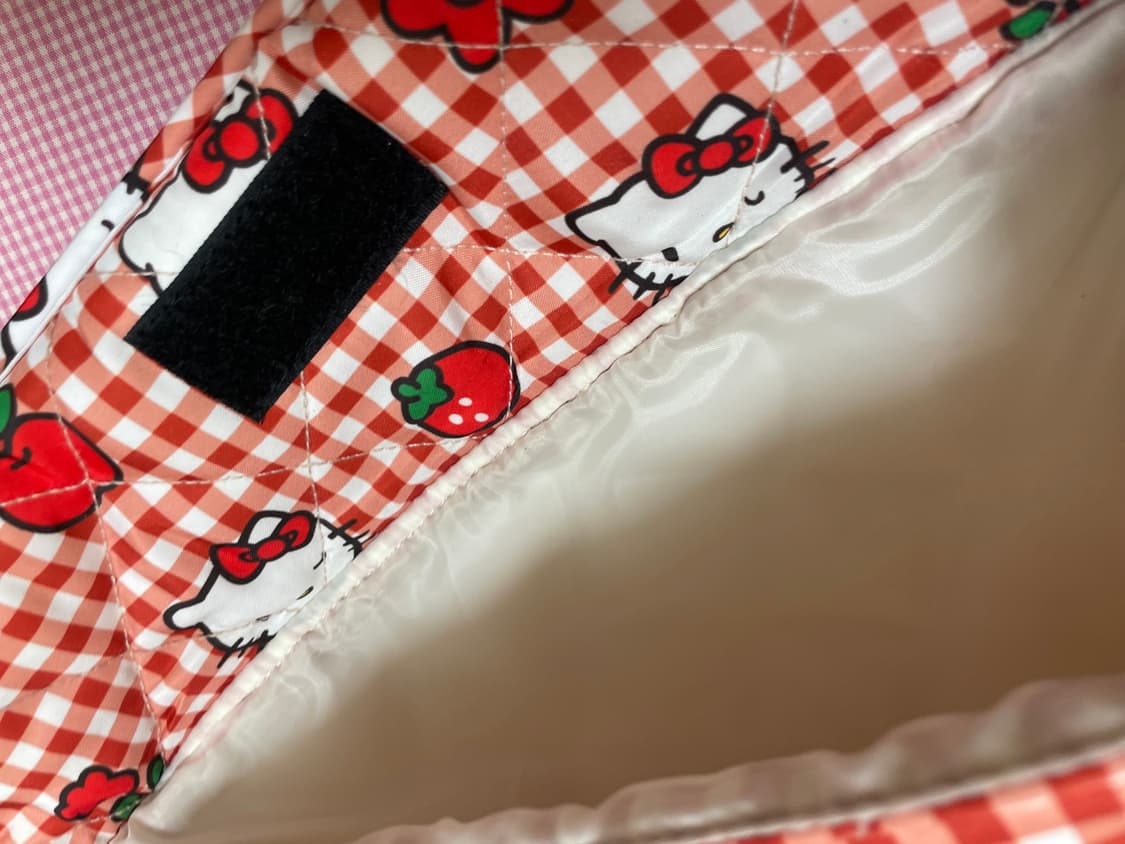 (택달린 상품) 스파오 헬로키티 테블릿 아이패드 파우치 (free) 상품이미지3