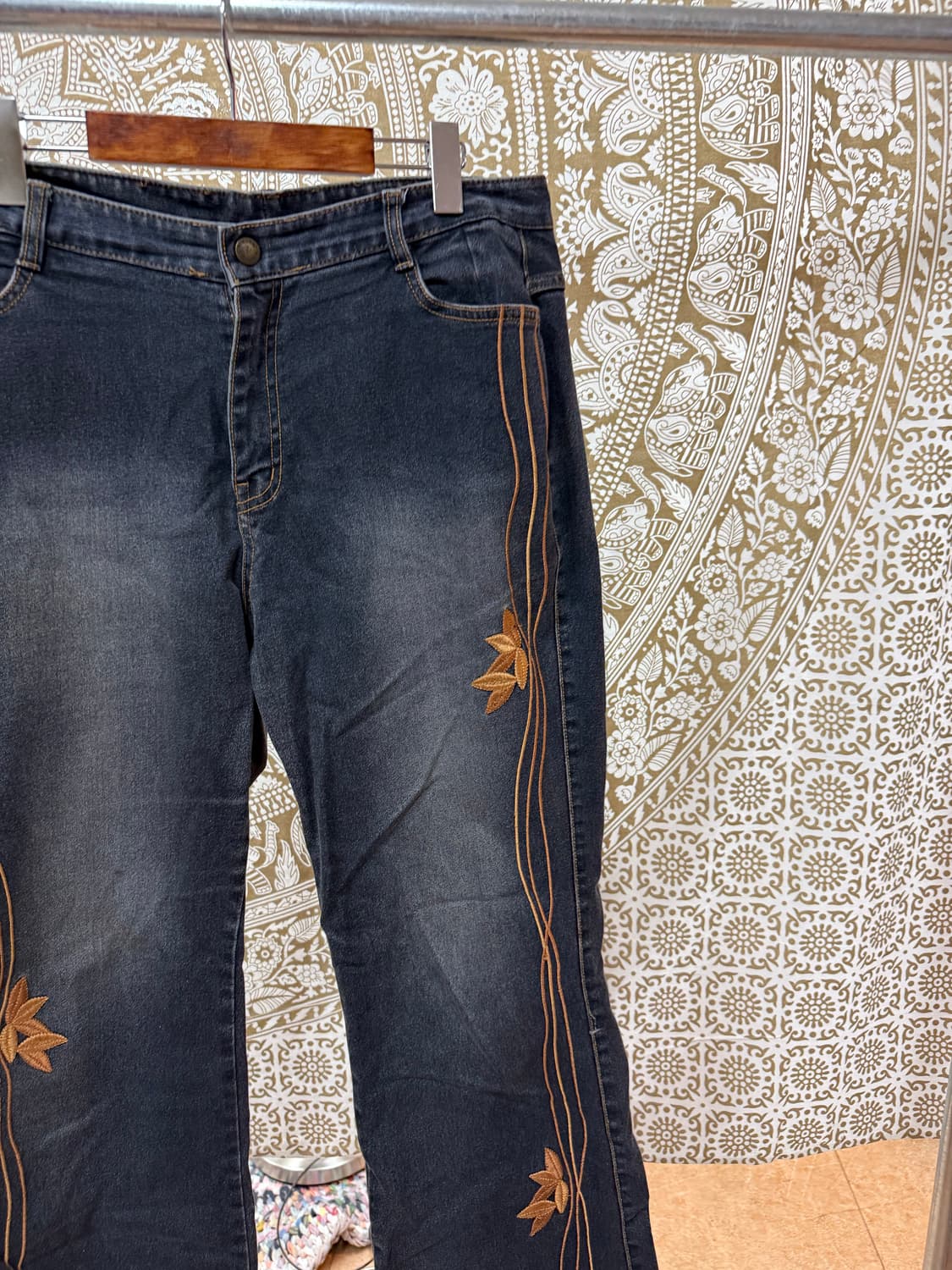 스판 자수 부츠컷 데님팬츠  상품이미지4