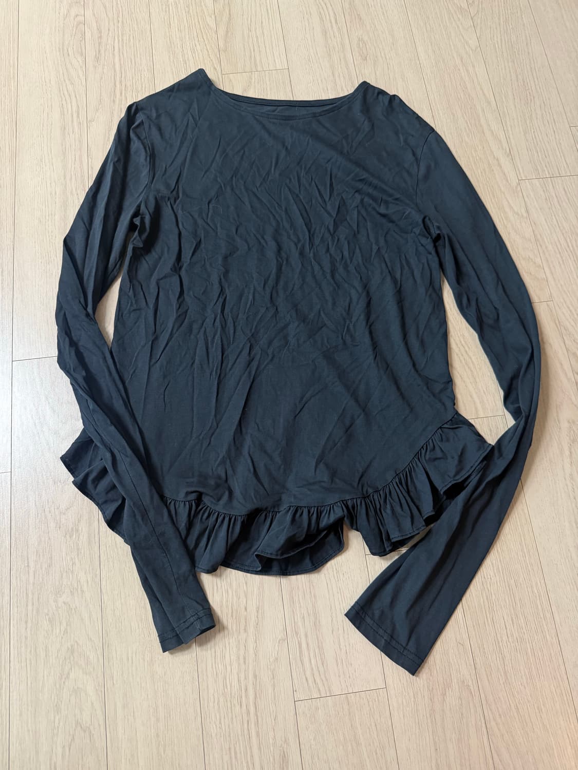 레이어드 프릴 긴팔티 상품이미지1