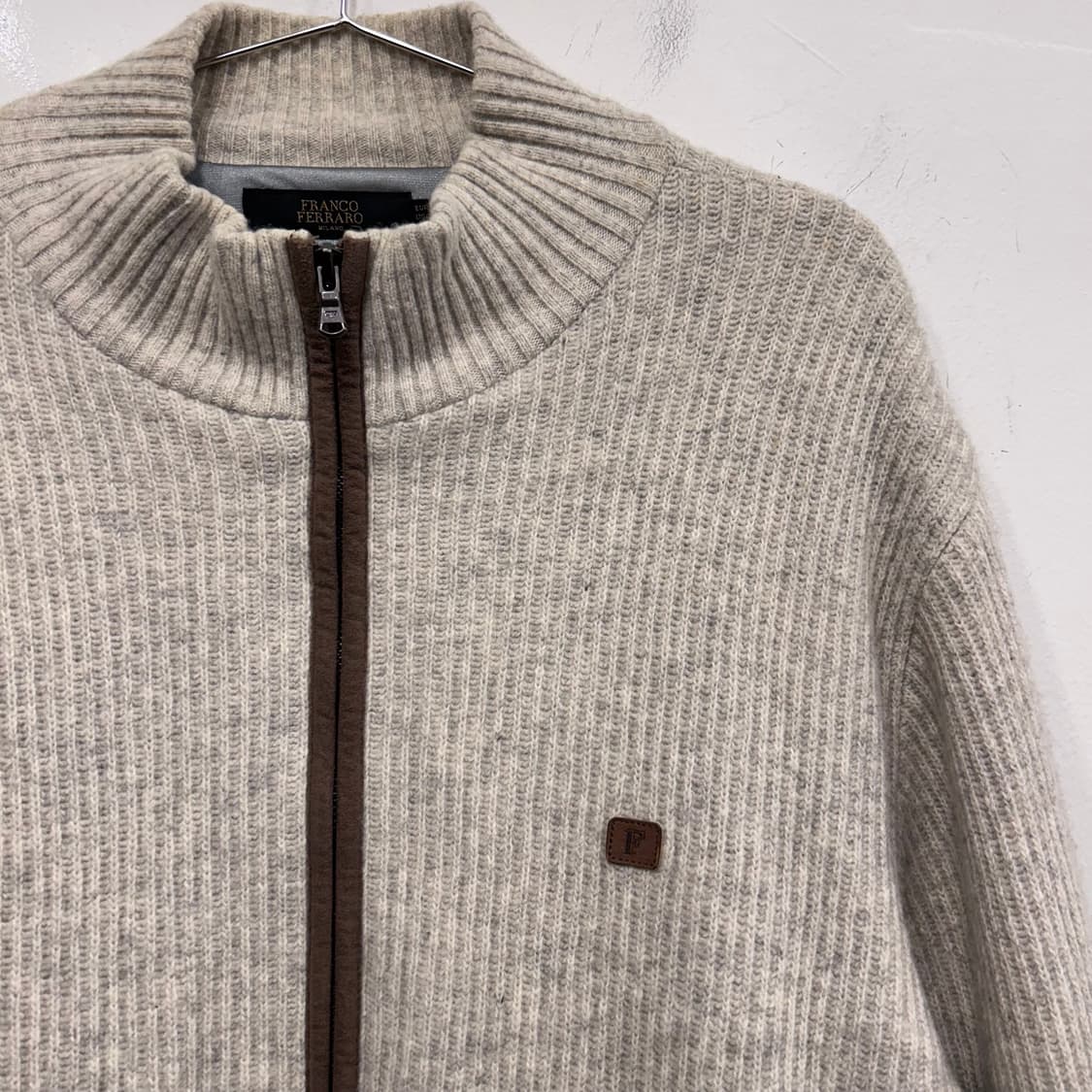 프랑코 페라로 스웨이드 패치 하이넥 니트 집업 상품이미지1
