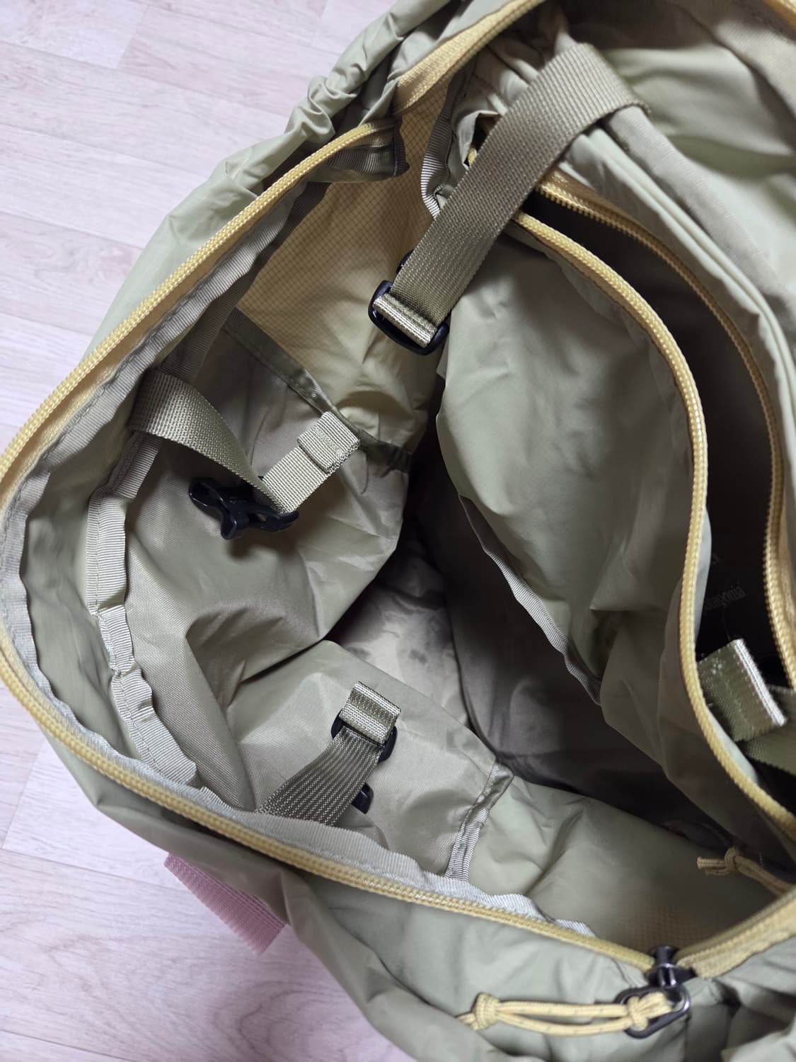 (새상품) 파타고니아 라이트웨이트 투웨이 가방 상품이미지4