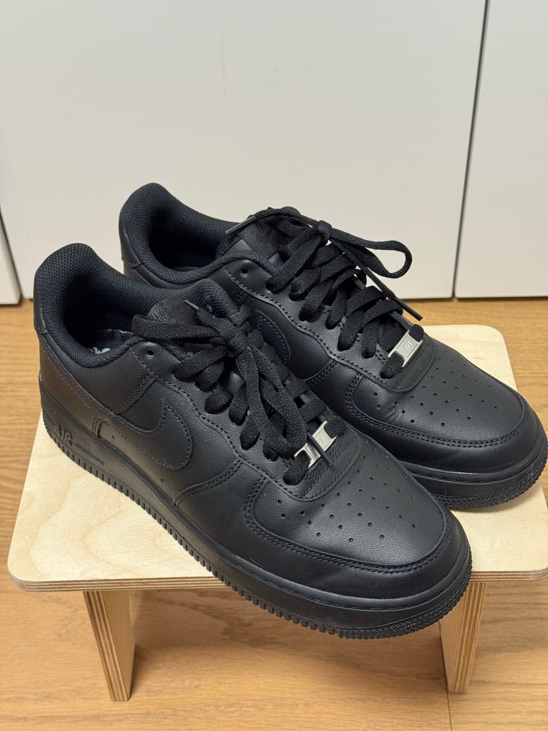 나이키 에어포스 올블랙 260 상품이미지1