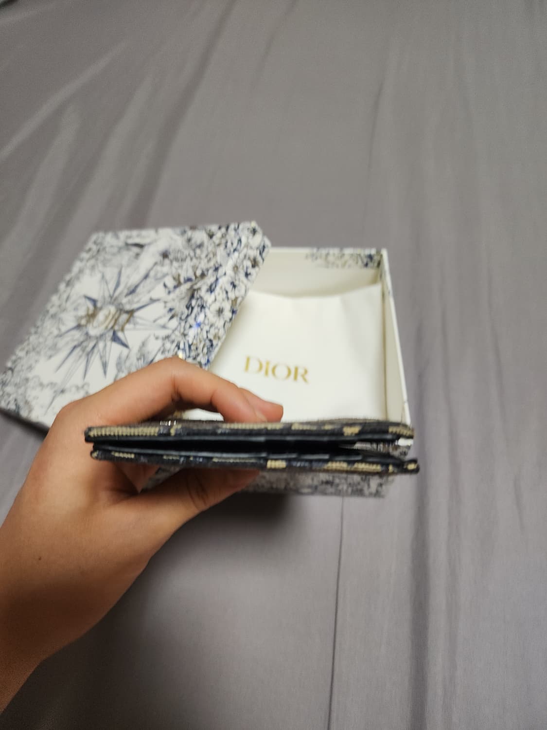 디올 오블리크 자카드 컴펙트 반지갑 상품이미지4