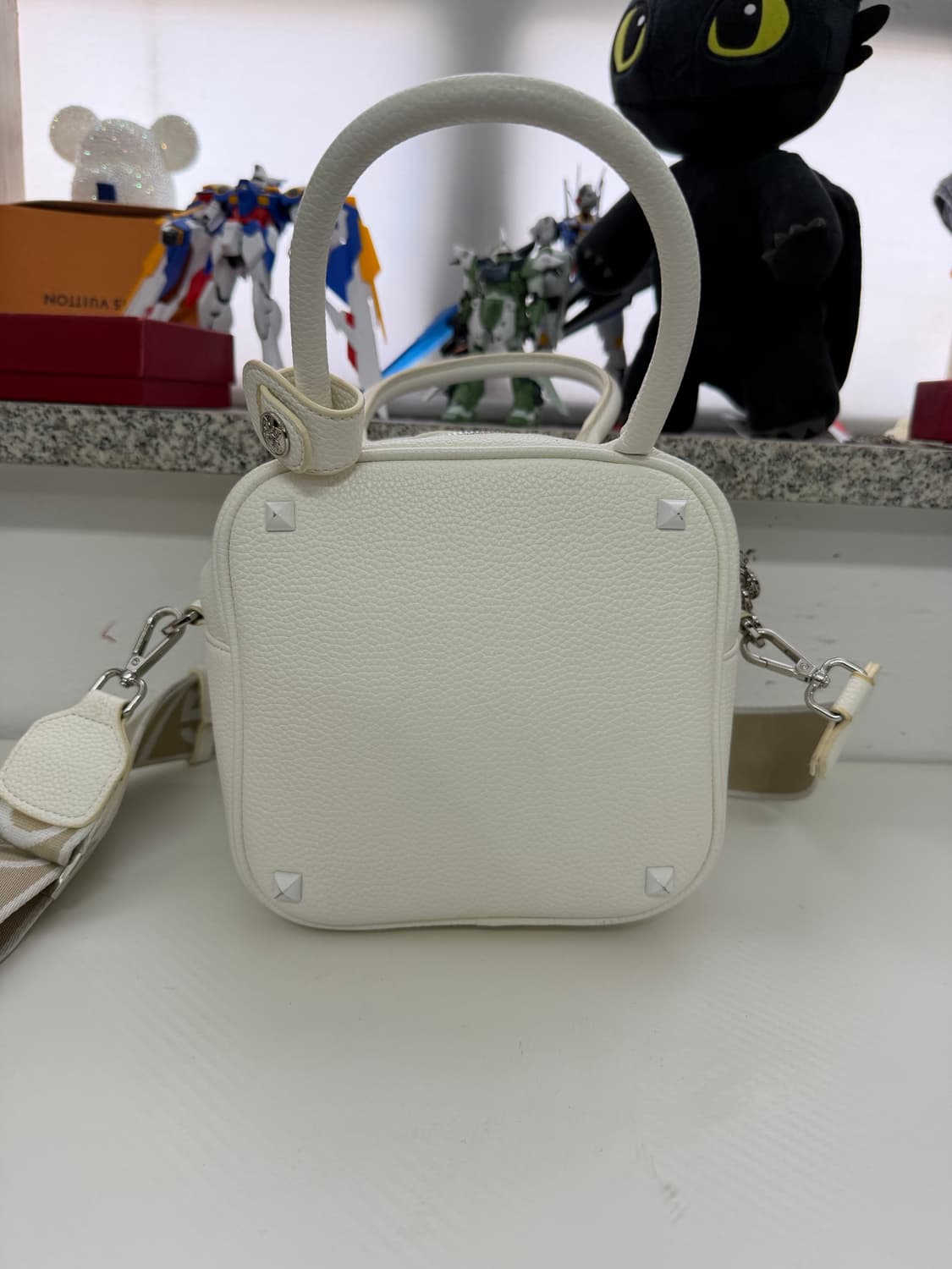 정품) 지포어 GFORE 23ss 화이트 토트백 숄더백  상품이미지6