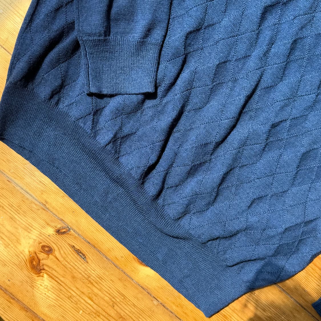 울 100 아가일 브이넥 니트 상품이미지4