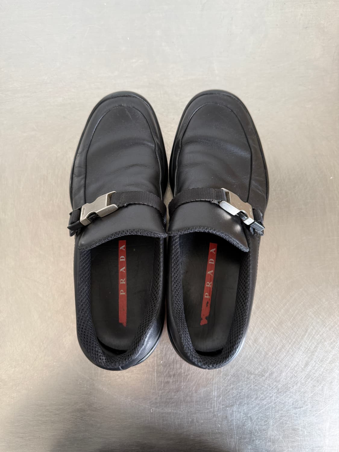 프라다 스포츠 버클 로퍼 상품이미지2