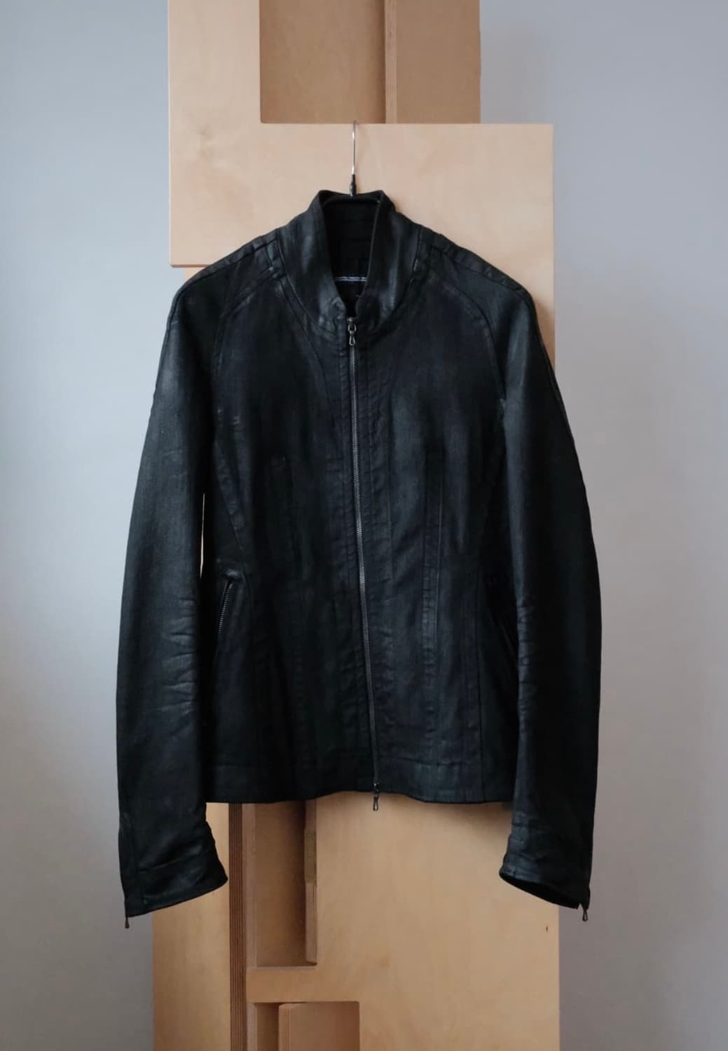 JULIUS Seamed Coated Jacket 상품이미지1