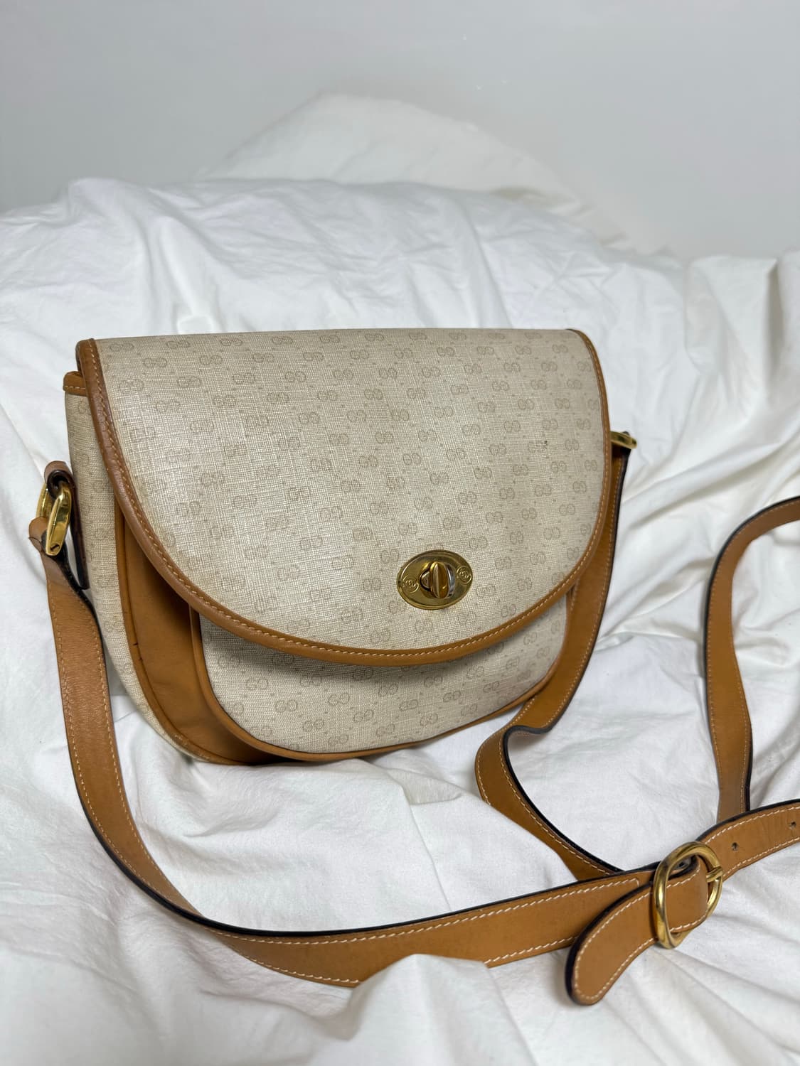 (정품) 구찌 베이지 크로스백 올드버전 상품이미지3