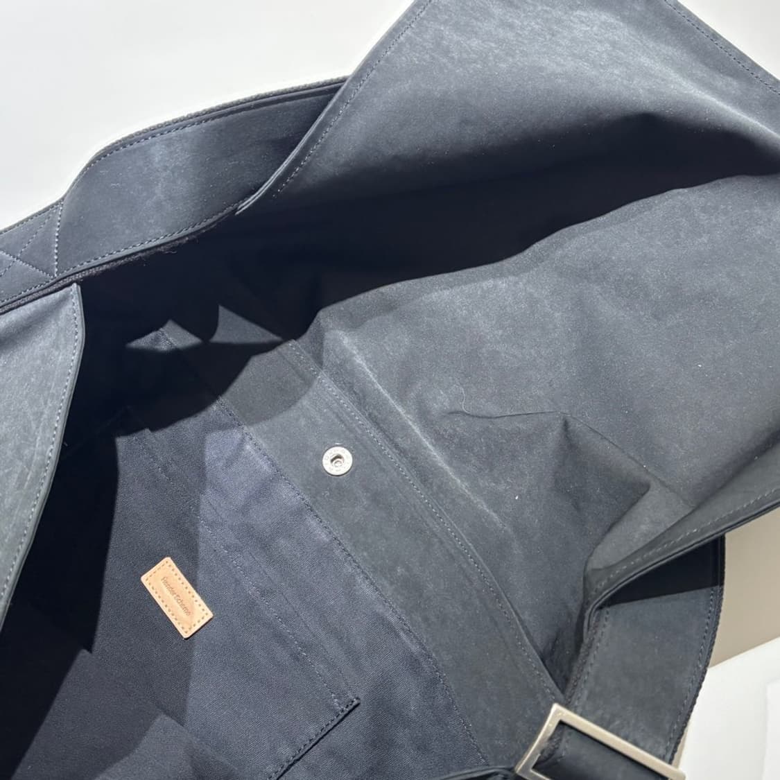 헨더스킴 플랩 숄더 백 스몰 상품이미지4