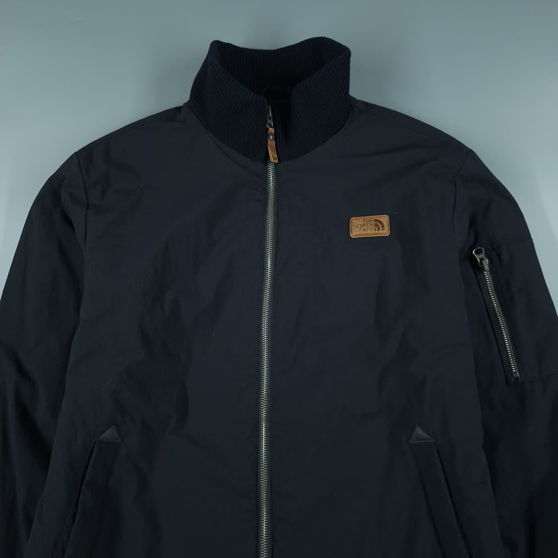 노스페이스 블랙 화이트라벨 로고 하이넥 패디드 항공점퍼 봄버자켓 M 상품이미지4