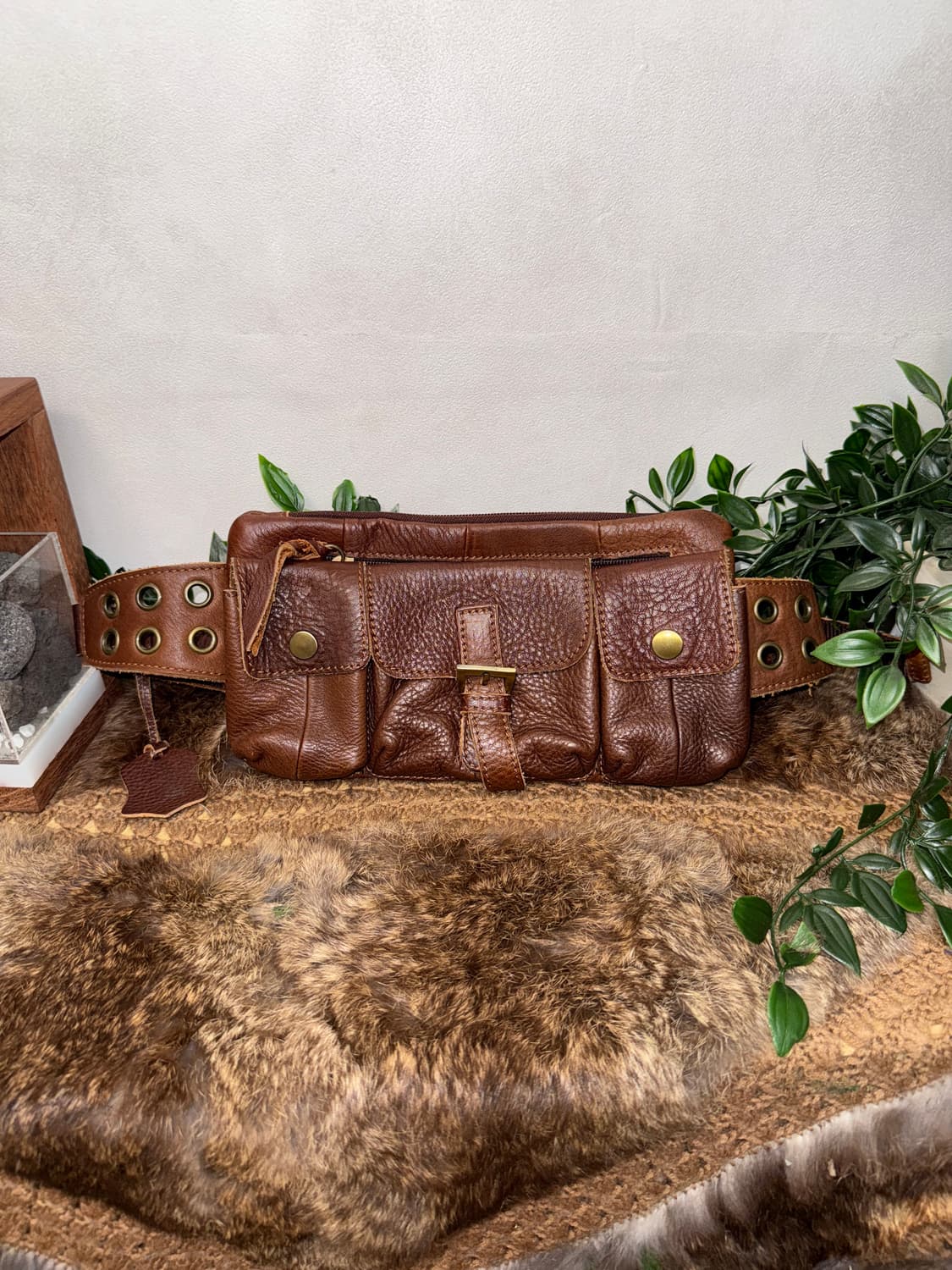 Brown multi pocket punching buckle 벨트백 상품이미지1